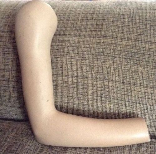 VINTAGE HINDSGAUL RIGHT ARM FEMALE MANNEQUIN ARM ONLY