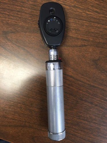 Heine Ophthalmoscope, model Beta 200 with rechargeable handle. NICE UNIT.