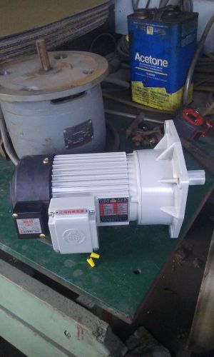LIMING GEAR MOTOR REDUCER SV-11 34/41RPM 1/40 RATIO 4POLE 220/380 VOLTS