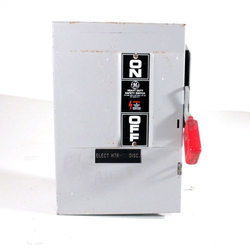 GE TH3361 Heavy Duty Safety Switch 600V 30A 3 phase 3 pole fused M. 7 with fuses