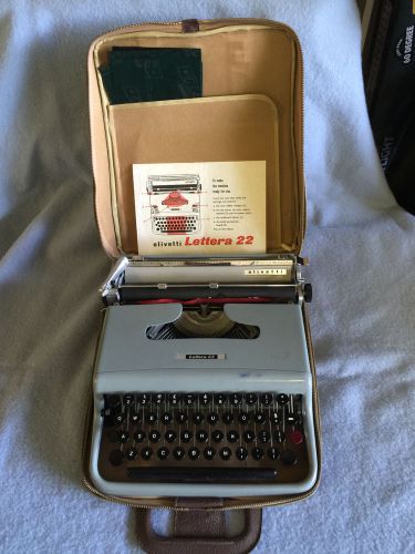 Olivetti Lettera 22 Typewriter