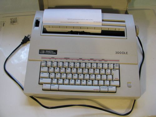 Smith Corona Model 300DLE Typewriter (Tested With Cover)