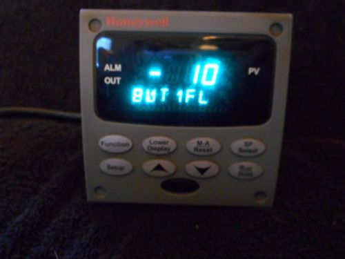 XLNT COND HONEYWELL UDC2500 DC2500-C0-0000-200-00000-E0-0 TEMPERATURE CONTROLLER