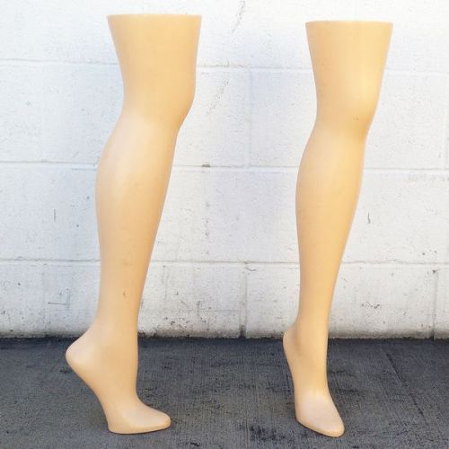Mn-aa15(#44) used 5 pcs 26&#039;&#039; flesh women&#039;s freestanding thigh high hosiery leg for sale