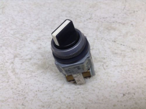 Idec asd220n 2 position maintained selector switch bst-010.3 for sale