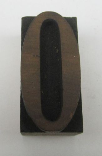 Vintage Wood Letterpress Type Letter &#034;O&#034; 1 11/16&#034; Tall 122 Point 10 Line