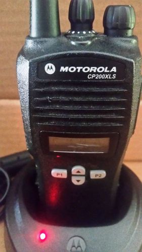 Motorola cp200xls, vhf 146-174, 128ch incl li-ion charger, antenna and belt clip for sale