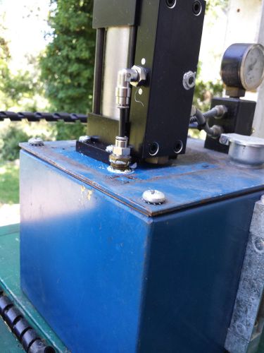 Drill Masters DM2000 SprayMist Kit - 1 Gallon parts or repair