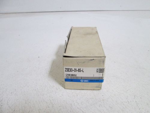 Smc vacuum switch zse30-01-65-l *new in box* for sale