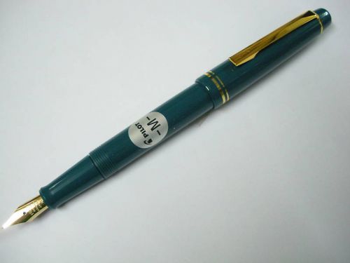Pilot Teal 78G fountain pen medium nib free one cartridge black