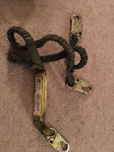 3M Web Lanyard Model#3512 6ft &amp;Feather Plus Harness 1051 (s-m)