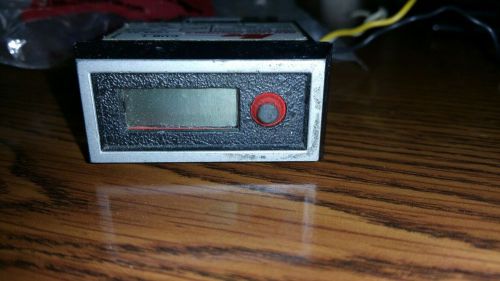RED LION MINIATURE COUNTER CUB10000 CUB1 *USED*