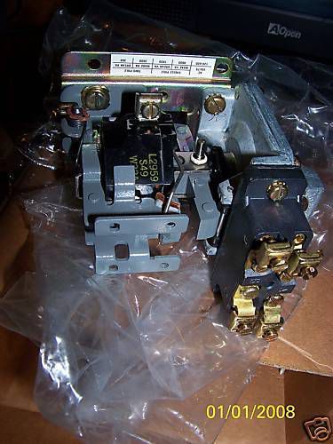 Nib square d 9050-ao10ev02 ac pneumatic timing relay for sale