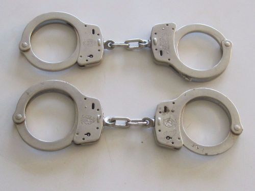 2 Pair of SMITH &amp; WESSON Chain Link Model M100 Nickel Handcuffs No Keys
