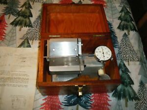 Checkrite Vee Precision Portable Comparator Vintage Model 101 1960&#039;s. 10&#034;x7&#034;x7&#034;