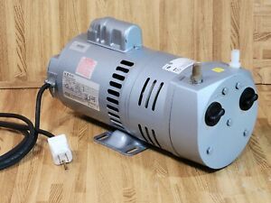 Gast 1/2 HP 1725 RPM Rotary Vane Vacuum Pump 0823-101Q-G271X