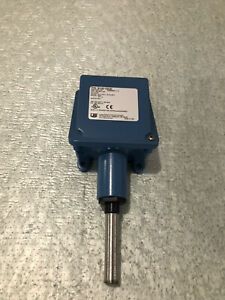United Electric Controls Temperture Switch #B100-15534