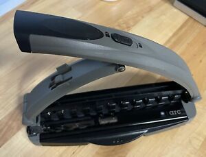 STAPLES ARC Desktop Paper Punch Model 40836 8-Sheet Capacity 11 Hole Punch