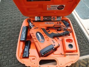 Paslode 30 degrees Cordless Framing nailer 2 batteries 2 fuel cells CF-325