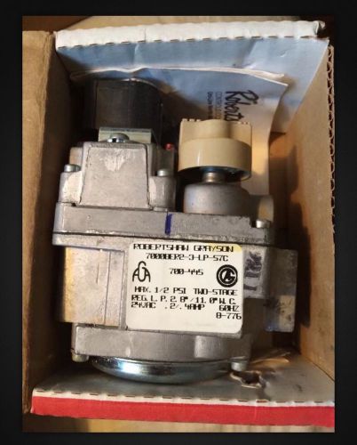 ROBERTSHAW 700-445 24 Volt Combination Gas Valve Kit  New