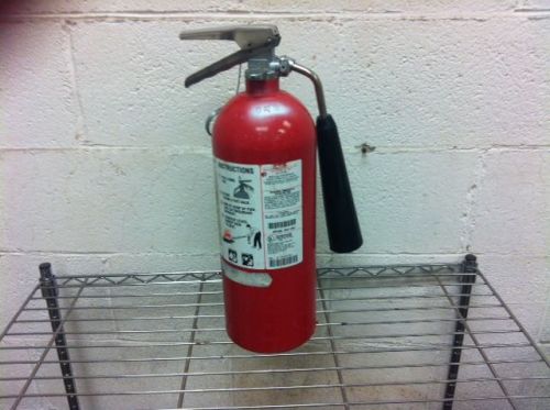 5 lb co2 fire extinguisher - fresh hydrostatic test - ready for service for sale
