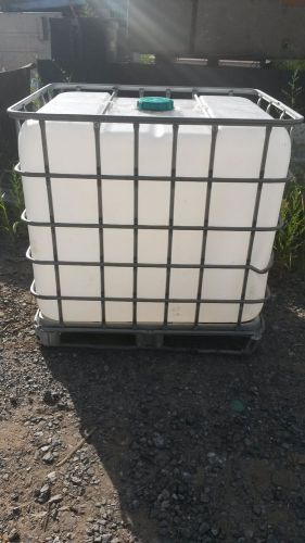 275 gallon IBC tote water storage container tank Food Grade and Non Food Grade
