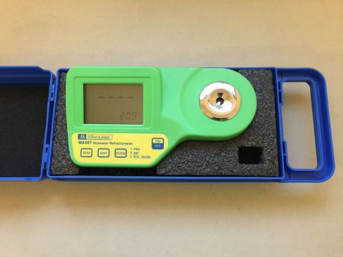 Milwaukee ma887 salt water digital refractometer  with case for sale