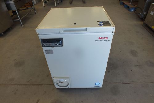 Sanyo Biomedical Freezer Model MDF-136 Capacity is 138L Tested and on Casters