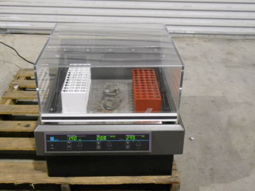 Lab-Line Forced Digital Bench Top Incubated Shaker 4628