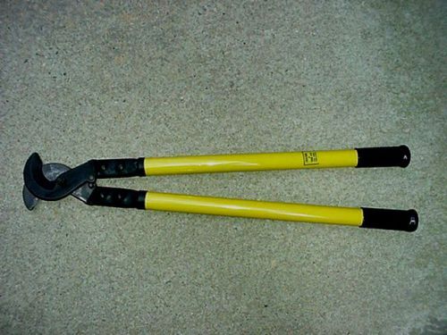 T&amp;B Large Cable Cutter 750MCM - High Voltage Handles