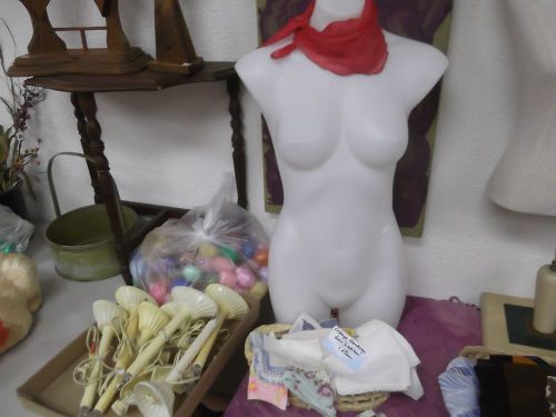 32&#034; Tall Mannequin, Upper Thighs to Neck, Hard White Plastic, Excellent.