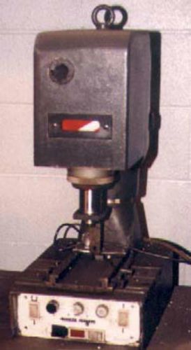 Taumel Riveter Model LMA68 (Inv.16319)