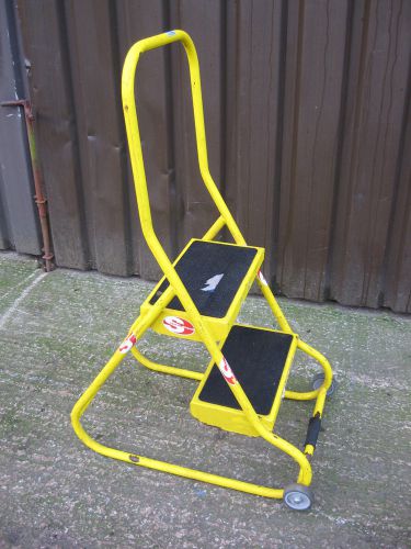 Safety step ladders,,platform access 2 step / tread, wheels for sale