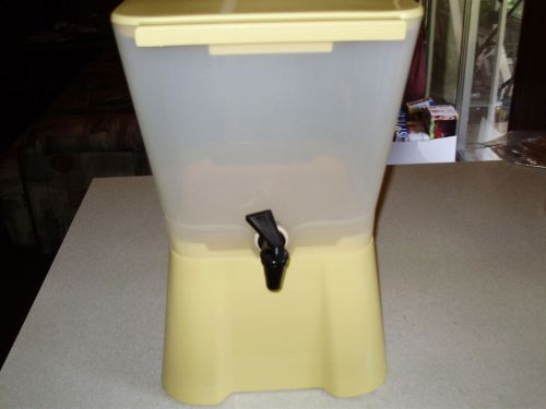 3 Gallon Beverage Dispenser - Yellow TableCraft Model 953LY - Pre Owned