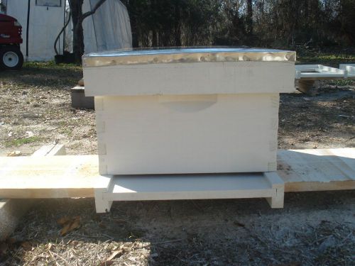 10 frame hive  ASSEMBLED/PAINTED READY FOR BEES.