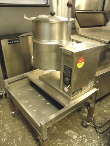Cleveland ket-6t electric 1 0r 3 phase 6 galtilting steam jacketed soup kettle for sale