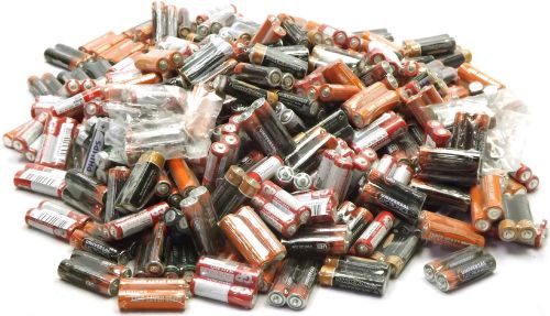 Approximately 20lb lot of new &#034; aa &#034; 1.5 volt battery cells 2 in a wrapper  | gp for sale