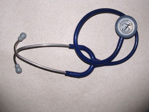 3M Littman Classic II SE Stethoscope Purple Great Condition with box and book