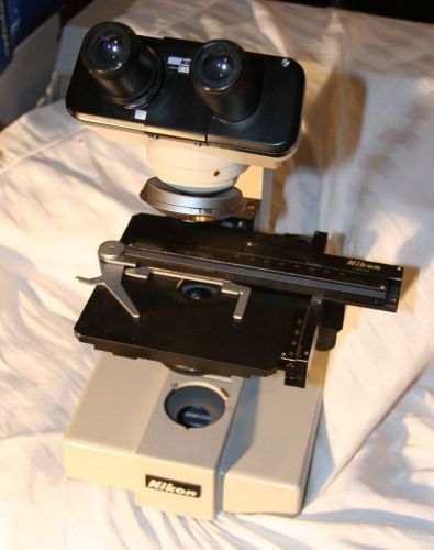 Nikon SC microscope with head, adjustable stage, base, turret, nice