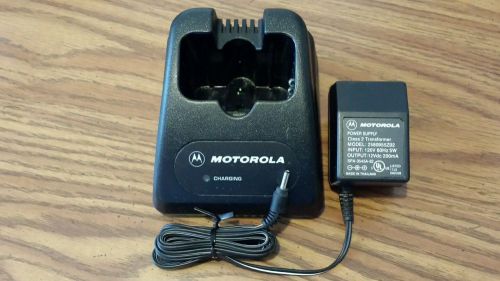 Motorola HTN9014C Radio Charger W/ Power Supply