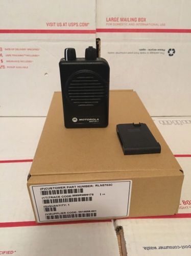 MOTOROLA UHF MINITOR V * SV / 1 CH * 462-469 MHz * PAGER WAS NEVER USED