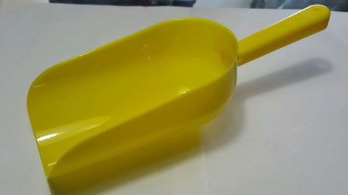 Paragon Plastic Popcorn Scoop