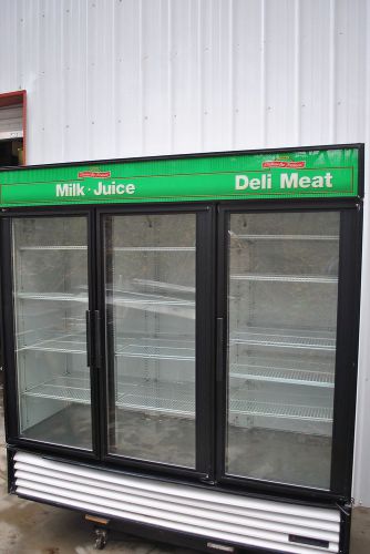 True gdm-72 refrigerated glass door merchandiser for sale