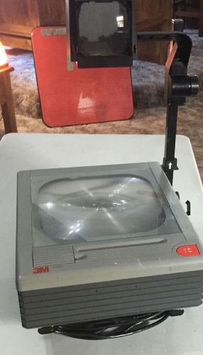 3m 9100 over head transparency projector  (w 1 working used bulb )