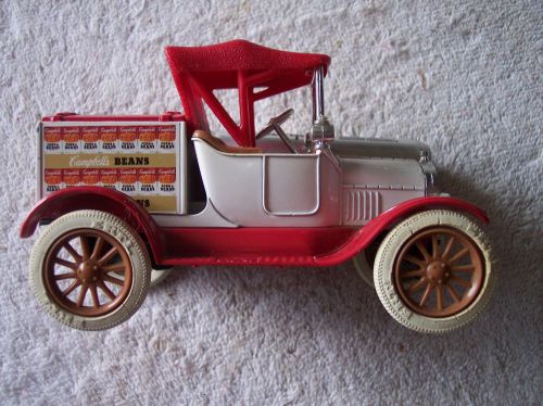 Ertl-Replica 1918 Ford Model T Runabout Bank w/Key