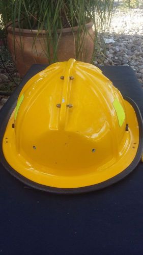 Pacific New Zealand Structural Fire Fireman Helmet Adjustable W/Neck Guard