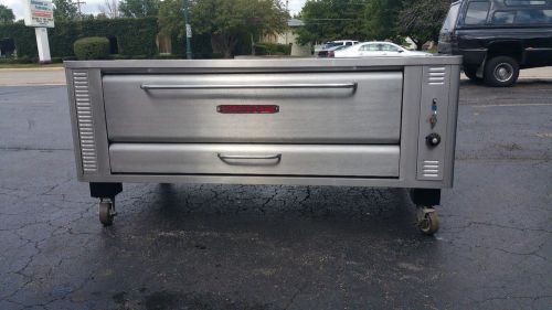 2005 BLODGETT 1060 WITH LEGS AND CASTERS NEW STONES  NICE