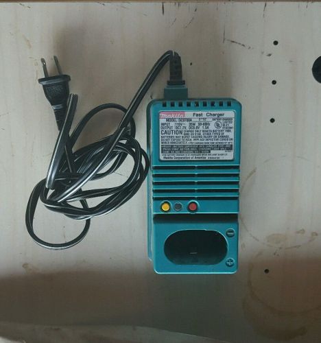 Makita DC9700A Fast Battery Charger
