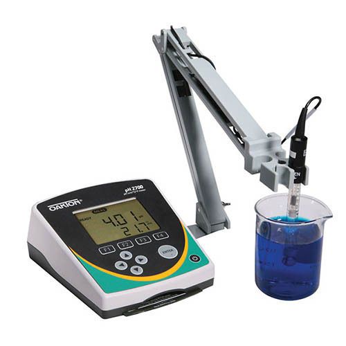 Oakton WD-35420-22 pH 2700 pH/mV/Temp. Meter w/Electrode Stand