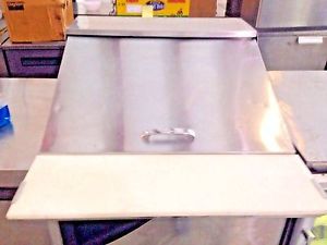 Great deal on this turbo air 27&#034; sandwich prep table w/ cutting board nice! for sale